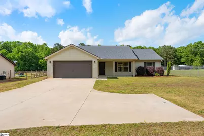 285 Metric Road, Laurens, SC 29630 - Photo 1