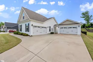 9 Judge Looper Ct, Travelers Rest, SC 29690 - Photo 4