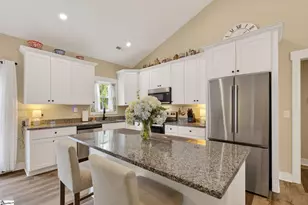 435 Minor St, Williamston, SC 29697 - Photo 8