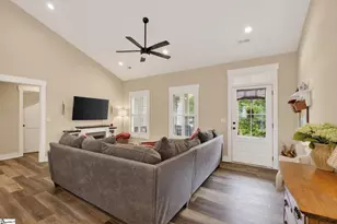 435 Minor St, Williamston, SC 29697 - Photo 6