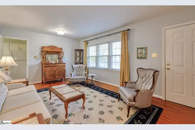 137 Whittier Place, Spartanburg, SC 29303 - Photo 2