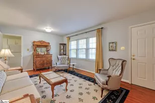 137 Whittier Pl, Spartanburg, SC 29303 - Photo 2