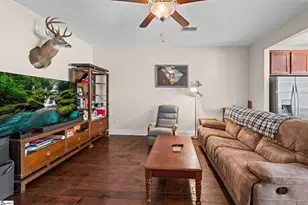308 Hague Dr, Duncan, SC 29334 - Photo 4