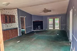 223 Savannah Dr, Seneca, SC 29678 - Photo 2