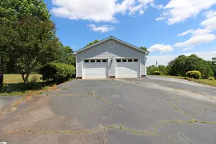 152 Timberlake Dr, Inman, SC 29349 - Photo 4