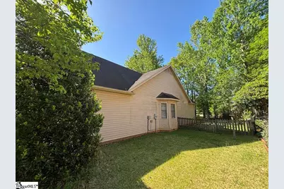 106 Meadowinds Drive, Spartanburg, SC 29306 - Photo 4