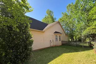 106 Meadowinds Dr, Spartanburg, SC 29306 - Photo 4