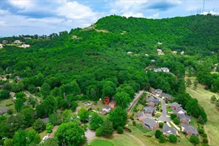 105 Club View Dr, Greenville, SC 29609 - Photo 40
