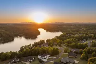314 Shoreview Dr, Chesnee, SC 29323 - Photo 2