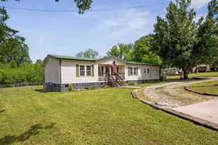 327 Emily Ln, Piedmont, SC 29673 - Photo 2