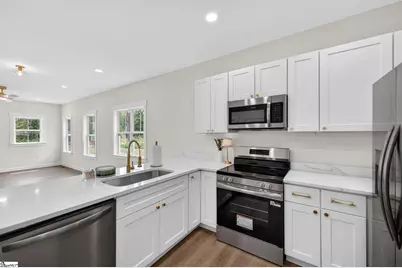 316 W Caroline Street, Greenville, SC 29611 - Photo 18