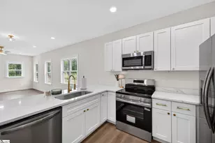 316 W Caroline St, Greenville, SC 29611 - Photo 18