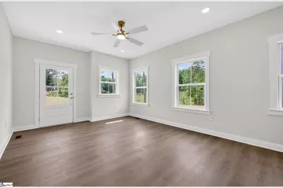 316 W Caroline Street, Greenville, SC 29611 - Photo 8