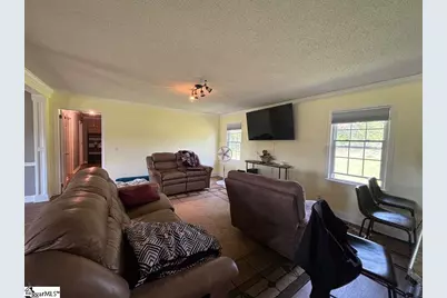 927 Cardinal Drive, Easley, SC 29642 - Photo 8