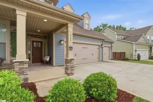 225 Coronet Ln, Taylors, SC 29687 - Photo 2