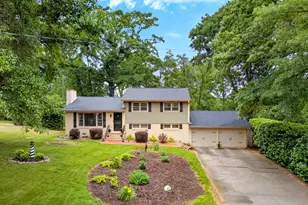 45 Ridgeway Dr, Greenville, SC 29605 - Photo 2
