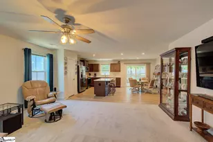 688 Hardwood Dr, Boiling Springs, SC 29316 - Photo 8