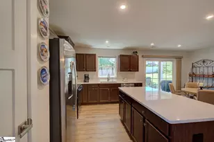 688 Hardwood Dr, Boiling Springs, SC 29316 - Photo 14