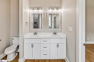 215 W Durst Ave, Greenwood, SC 29646 - Photo 8