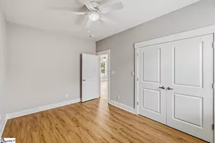 215 W Durst Ave, Greenwood, SC 29646 - Photo 10