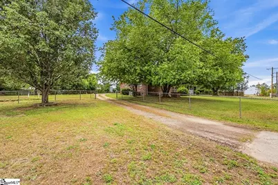 1392 Durbin Road, Fountain Inn, SC 29644 - Photo 4