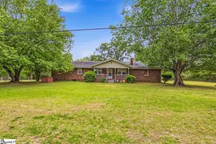 1392 Durbin Rd, Fountain Inn, SC 29644 - Photo 2