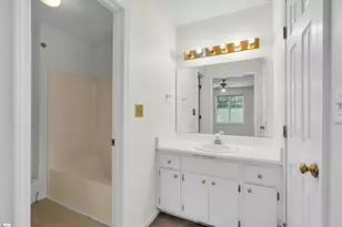 1028 Summit Dr, Greenville, SC 29609 - Photo 18