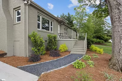 20 W Mountainview Avenue, Greenville, SC 29609 - Photo 2