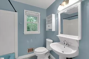 611 Cherokee Dr, Greenville, SC 29615 - Photo 8