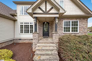 146 Tupelo Dr, Greer, SC 29651 - Photo 2