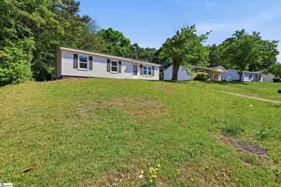 388 Vanderbilt Rd, Spartanburg, SC 29301 - Photo 2