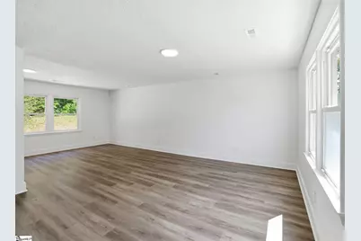 388 Vanderbilt Road, Spartanburg, SC 29301 - Photo 8