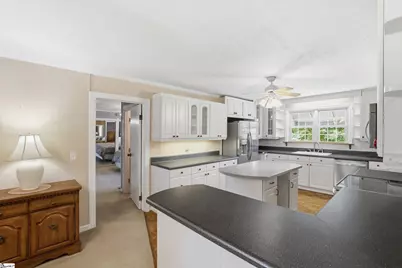 556 Club Drive, Greenville, SC 29611 - Photo 8