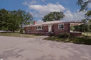 1005 Gordon St, Anderson, SC 29626 - Photo 2