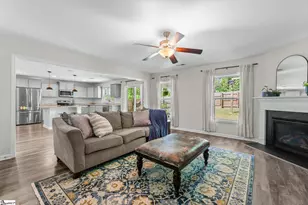 322 Chinchilla Dr, Fountain Inn, SC 29644 - Photo 16