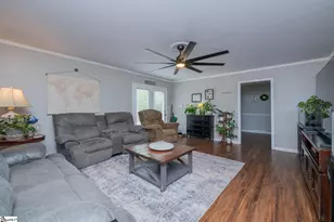 504 Cunningham Rd, Taylors, SC 29687 - Photo 12