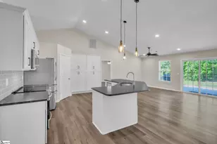 6 Spring Sky Ct, Taylors, SC 29687 - Photo 4