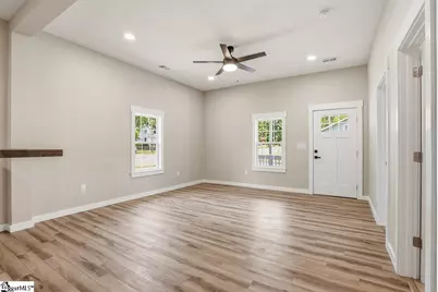402 Elm Street, Gaffney, SC 29340 - Photo 8