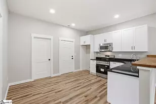 402 Elm St, Gaffney, SC 29340 - Photo 14