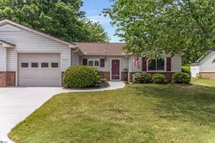 215 Lakeside Cir, Greenville, SC 29615 - Photo 2