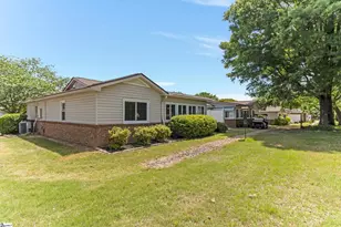 215 Lakeside Cir, Greenville, SC 29615 - Photo 28