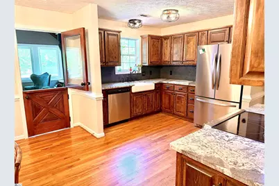 805 Marion Street, Travelers Rest, SC 29690 - Photo 6