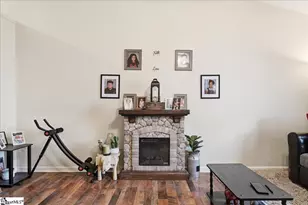 300 London Dr, Laurens, SC 29360 - Photo 6