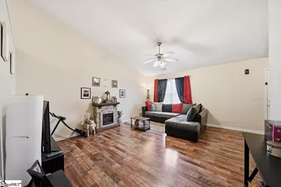 300 London Drive, Laurens, SC 29360 - Photo 4