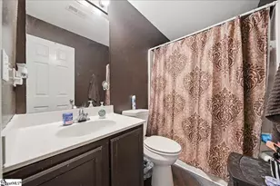 300 London Dr, Laurens, SC 29360 - Photo 14