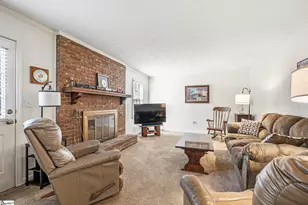 308 Hunting Hill Cir, Greer, SC 29650 - Photo 8
