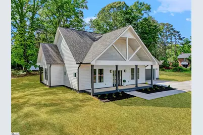 208 Pinehaven Street, Laurens, SC 29360 - Photo 2