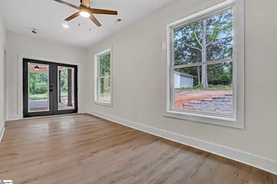 208 Pinehaven Street, Laurens, SC 29360 - Photo 36