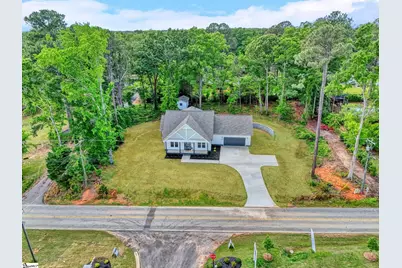 208 Pinehaven Street, Laurens, SC 29360 - Photo 1