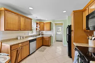 204 S Holland St, Clinton, SC 29325 - Photo 14